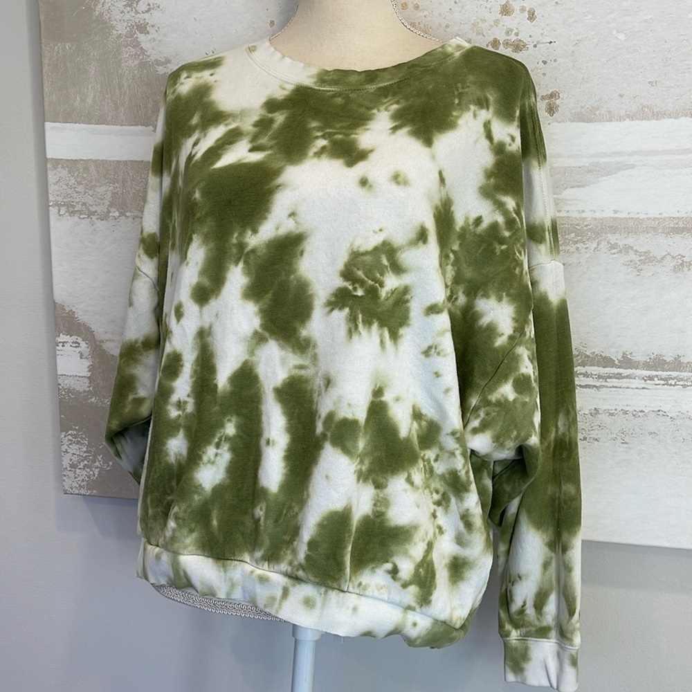 Free People Reversible sweatshirt
